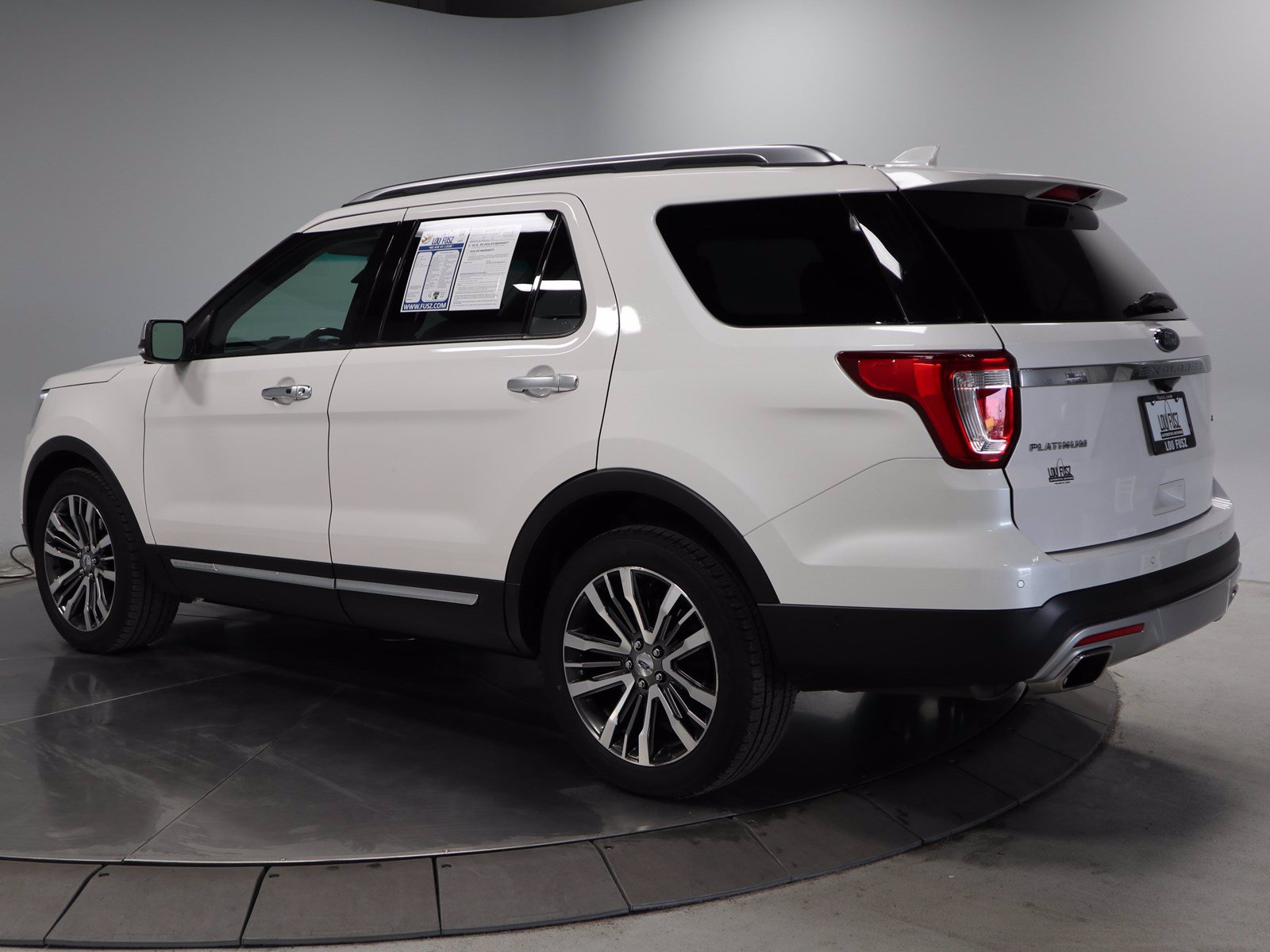 PreOwned 2017 Ford Explorer Platinum 4WD Sport Utility