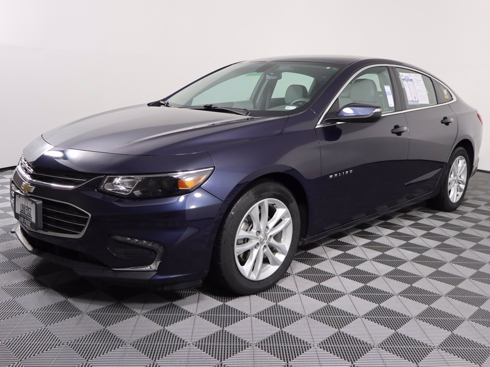 Pre-Owned 2018 Chevrolet Malibu LT FWD 4dr Car