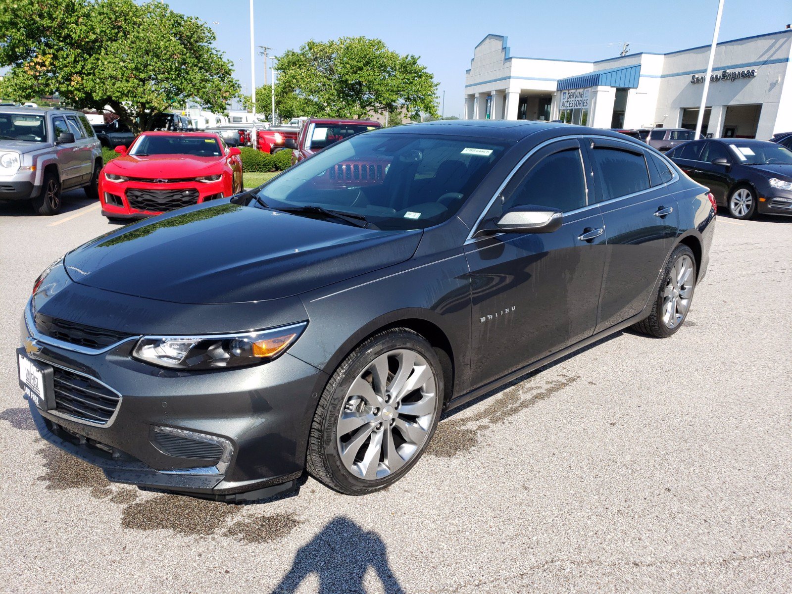 Pre-Owned 2017 Chevrolet Malibu Premier FWD 4dr Car