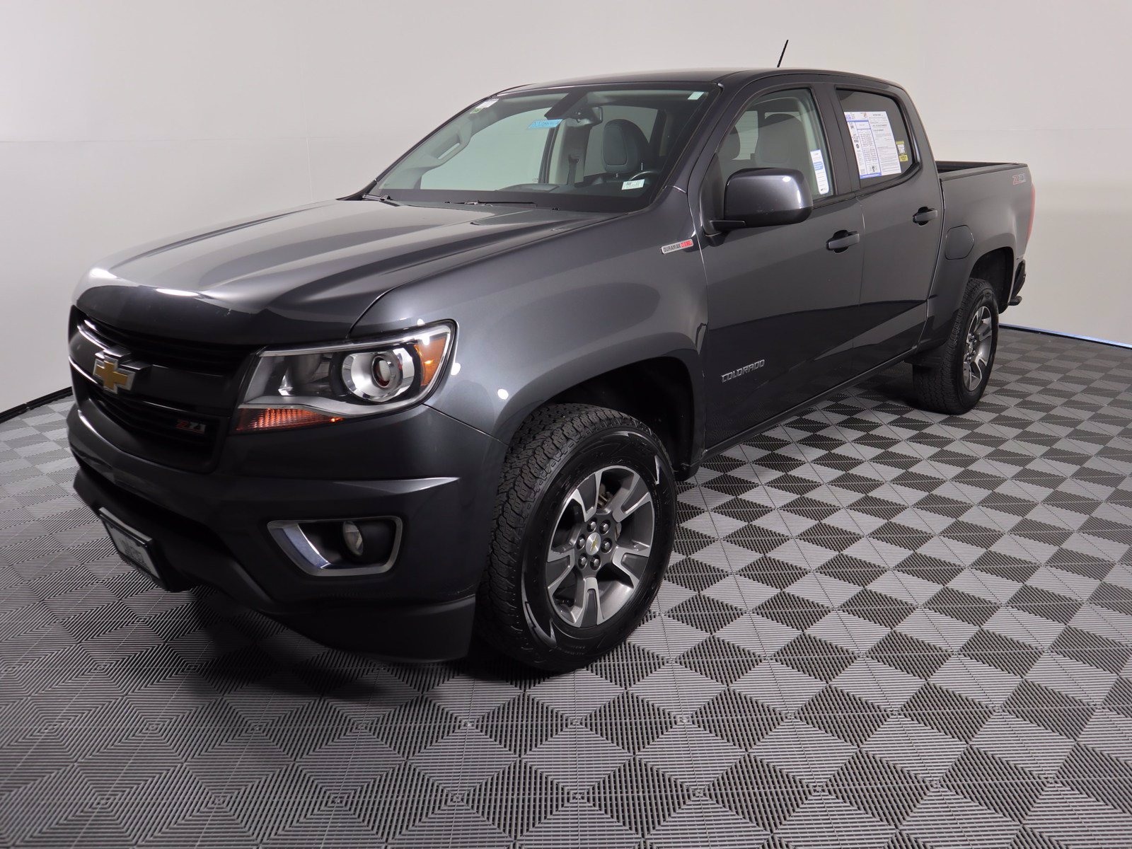 Pre-Owned 2016 Chevrolet Colorado 4WD Z71 4WD Crew Cab Pickup