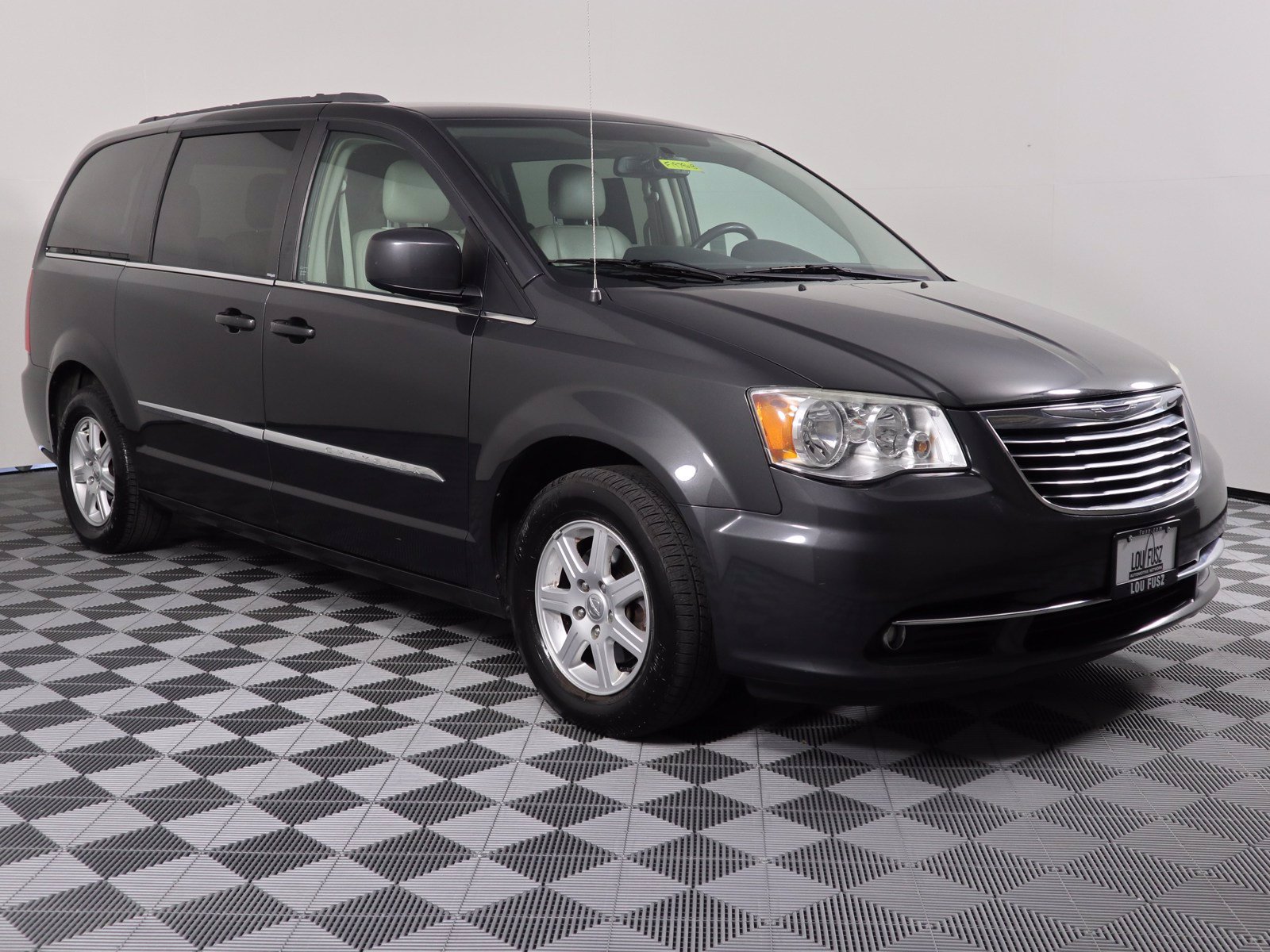 PreOwned 2012 Chrysler Town & Country Touring FWD Mini