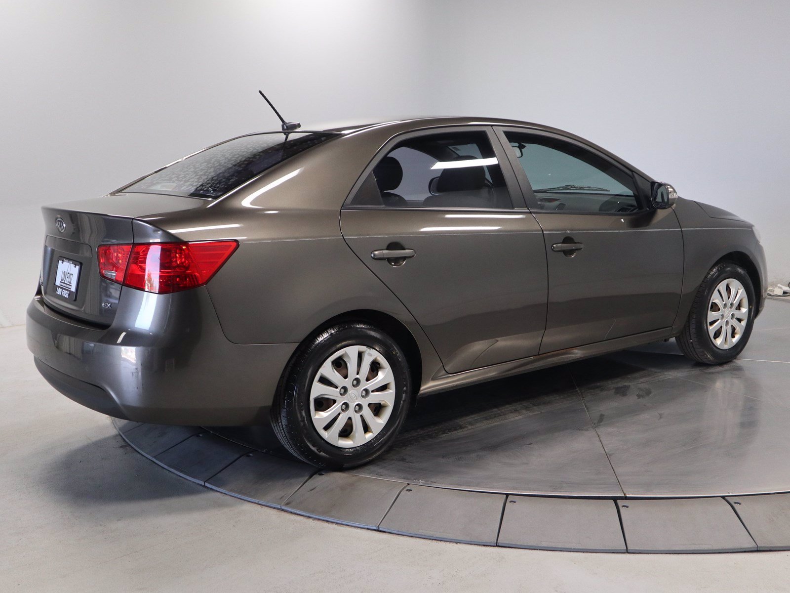 Pre-Owned 2010 Kia Forte EX FWD 4dr Car